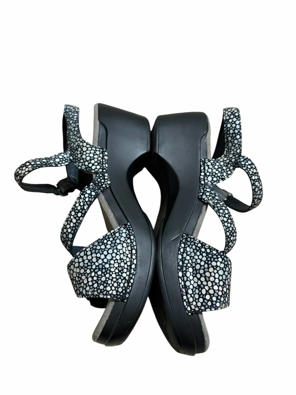 Dansko Sandi Shagreen Black Speckled Leather Wedge Sandals Size 38 Comfort Shoes